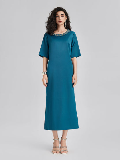 Yoğun Kristal Taşlı Şık Saten Elbise