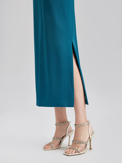 Yoğun Kristal Taşlı Şık Saten Elbise