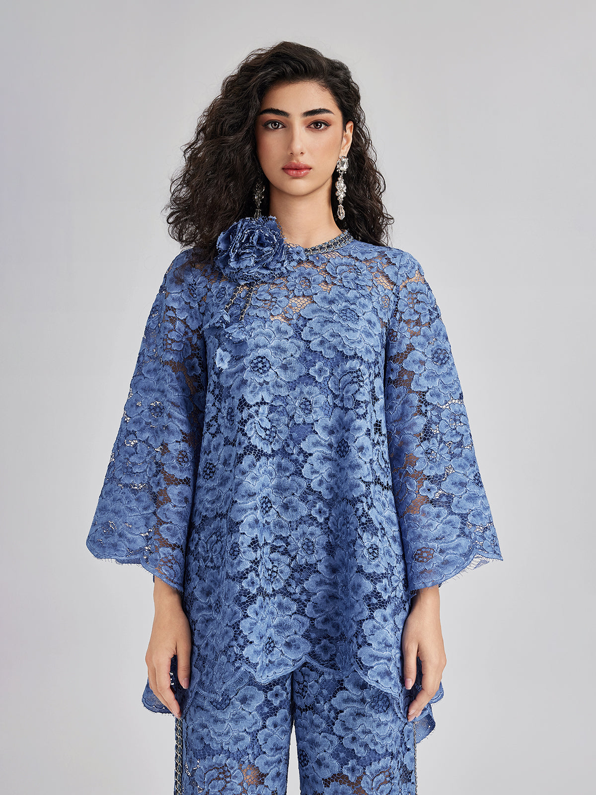 Retro Mavi Yıkamalı Dantelli Bluz