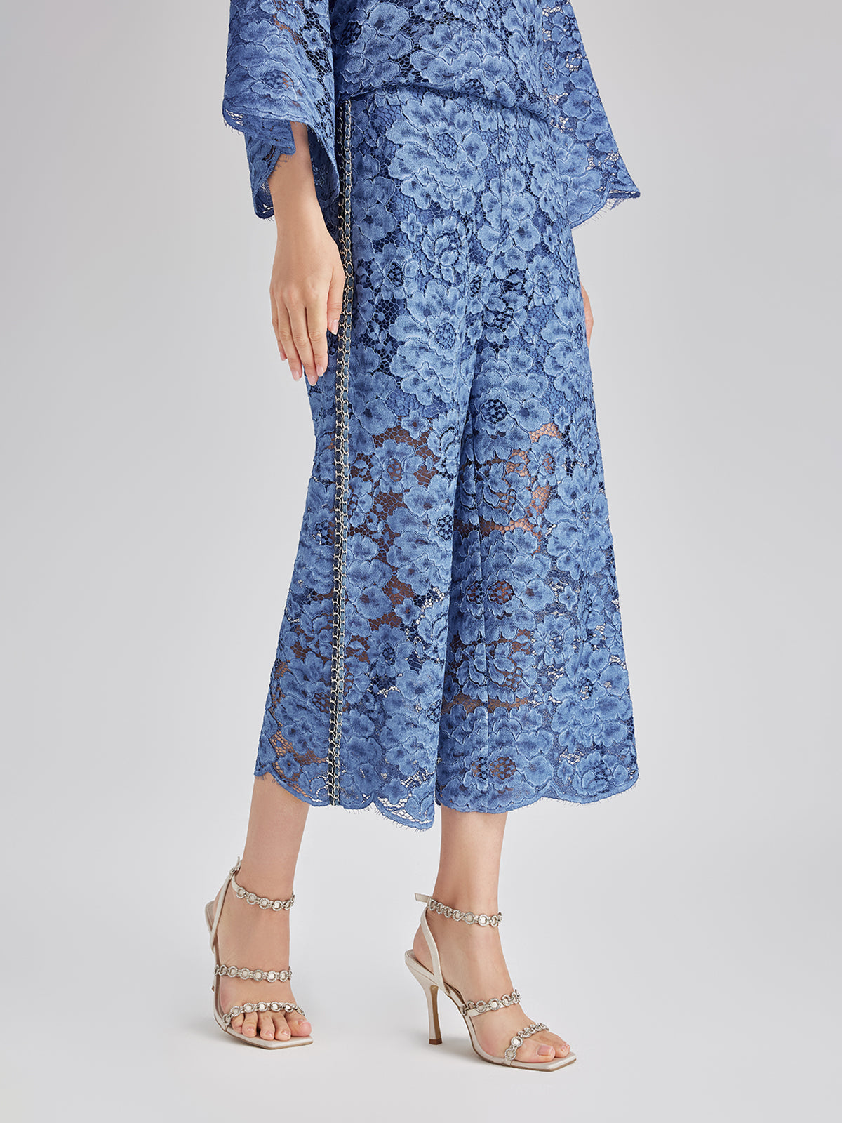 Retro Mavi Yıkamalı Dantelli Lastikli Pantolon