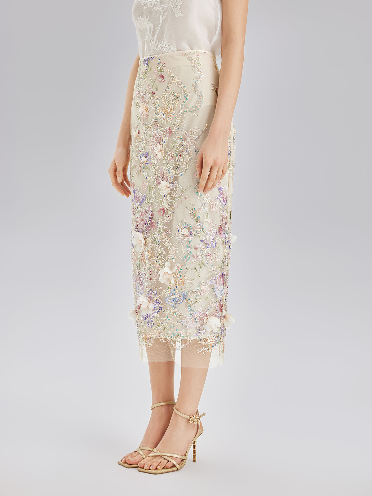 El Yapımı 3 Boyutlu Çiçekli Boncuk Nakışlı Etek