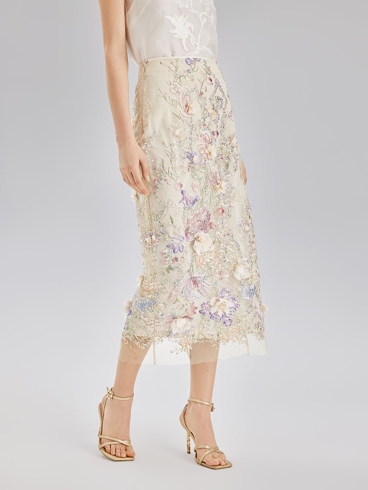 El Yapımı 3 Boyutlu Çiçekli Boncuk Nakışlı Etek