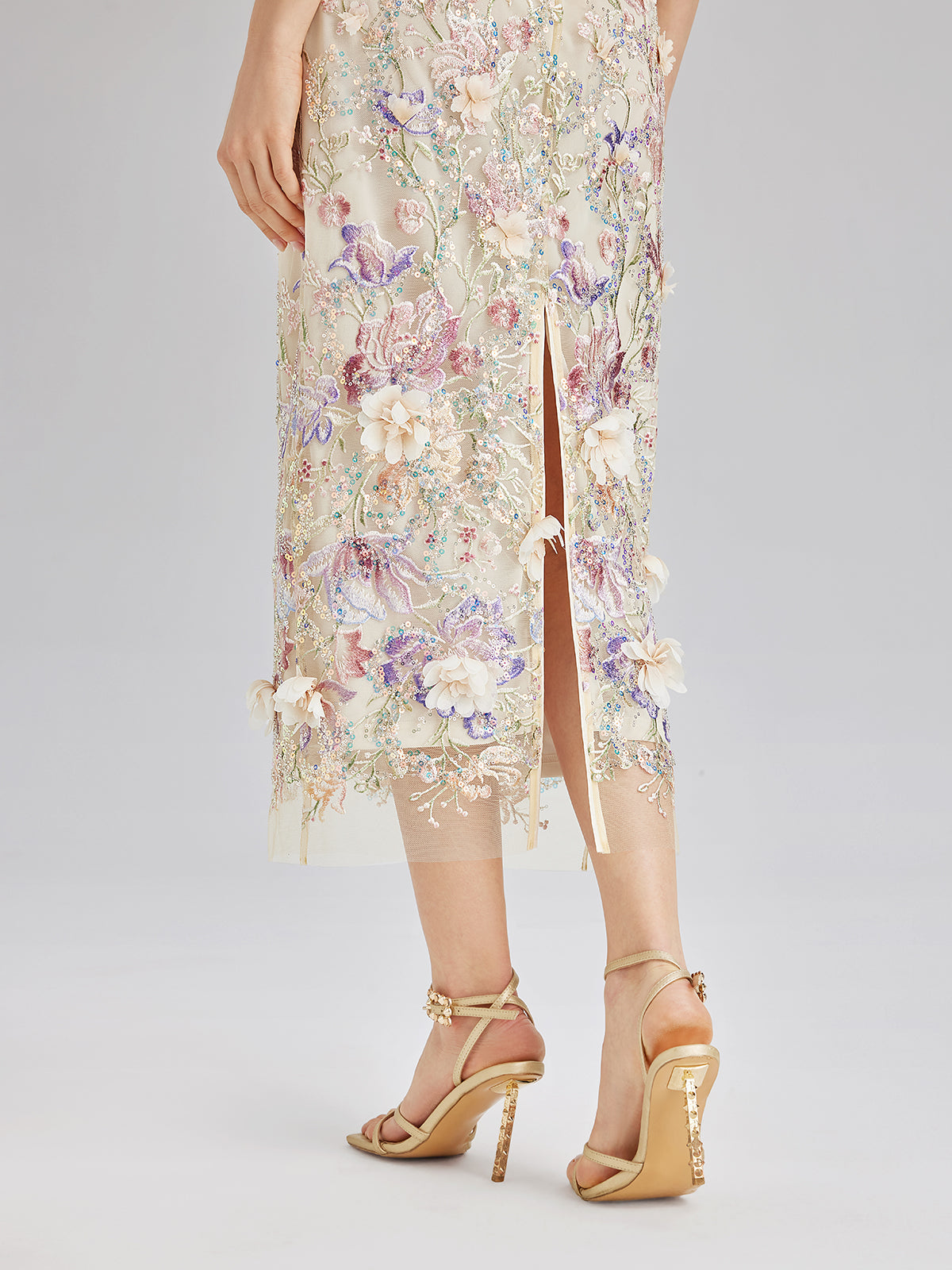 El Yapımı 3 Boyutlu Çiçekli Boncuk Nakışlı Etek