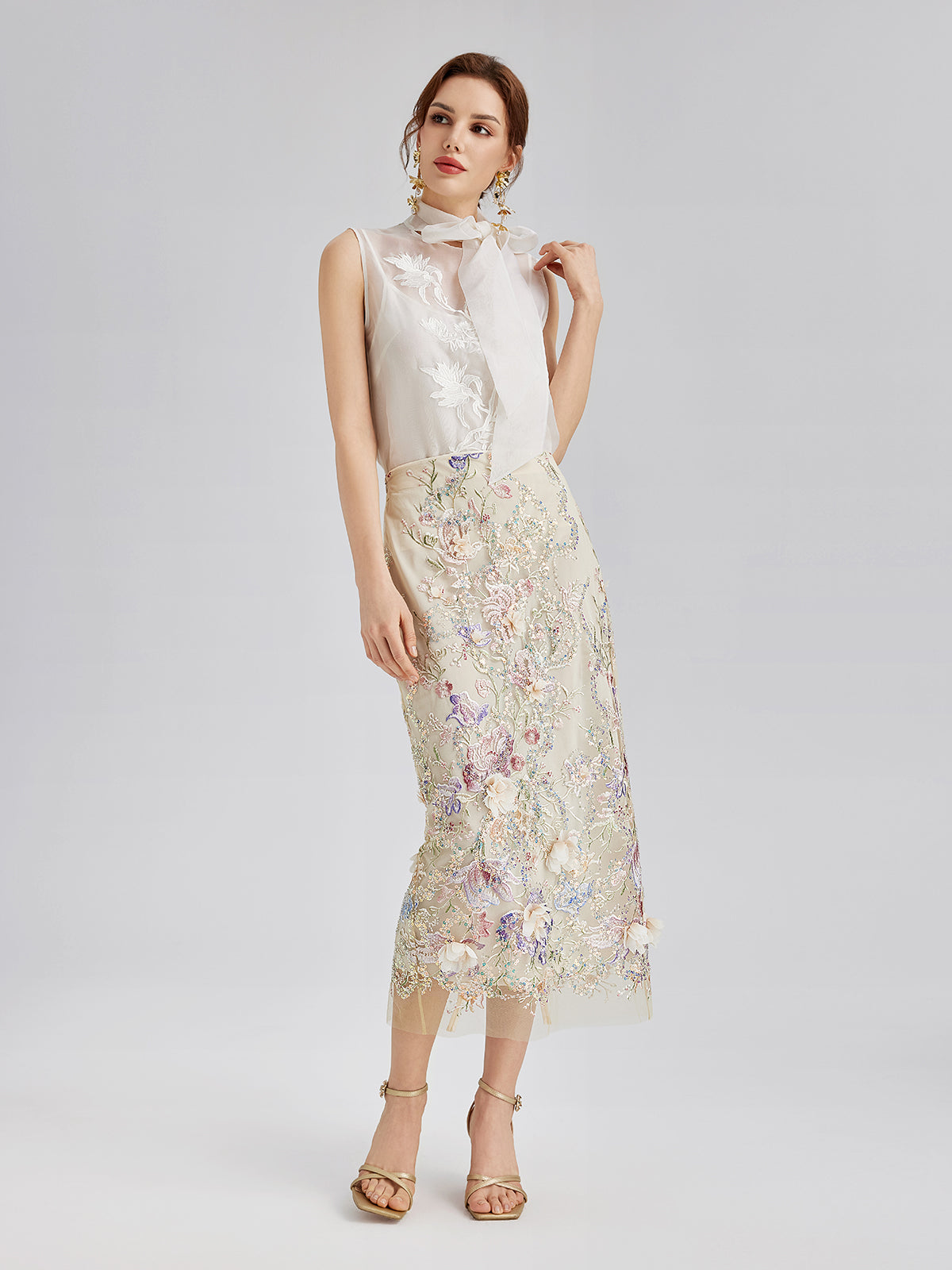 El Yapımı 3 Boyutlu Çiçekli Boncuk Nakışlı Ceket