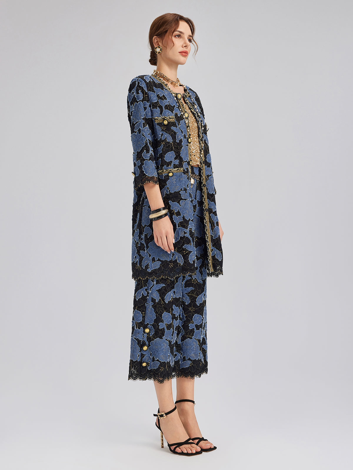 El İşlemesi Kurdeleli Jakar Dantel Ceket