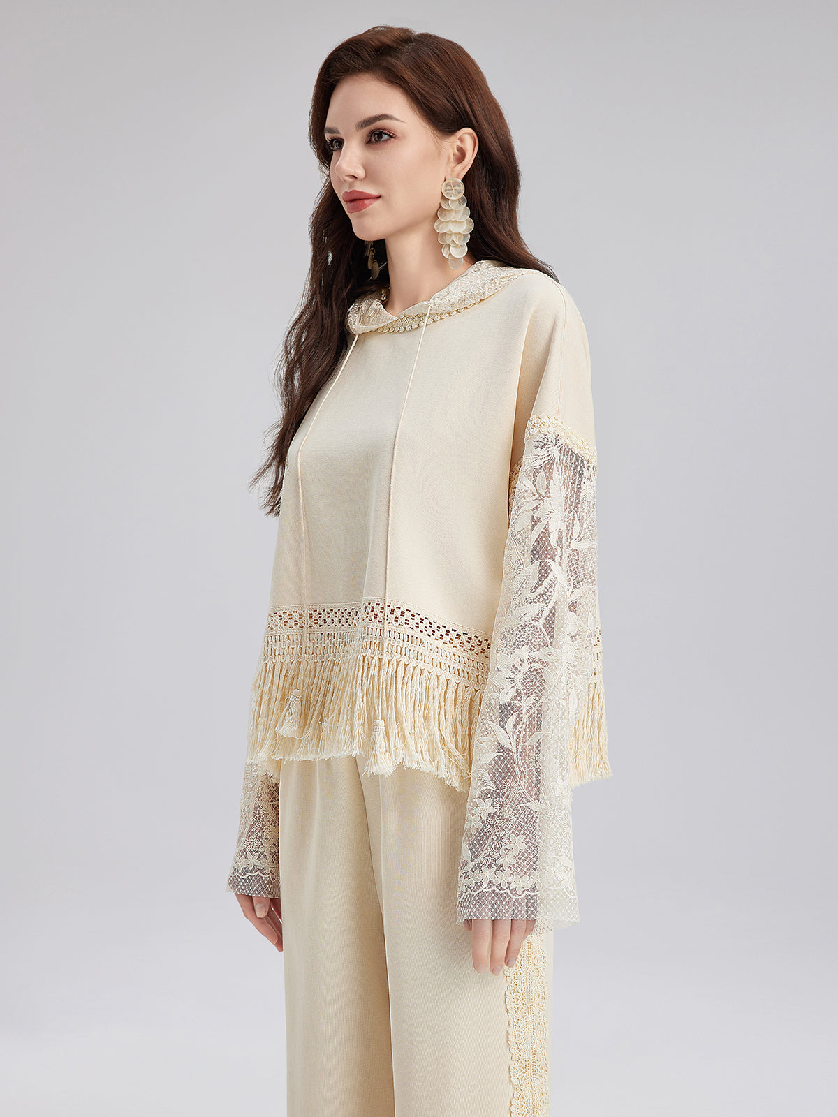 Pamuk-Keten Püsküllü Dantelli Triko Bluz