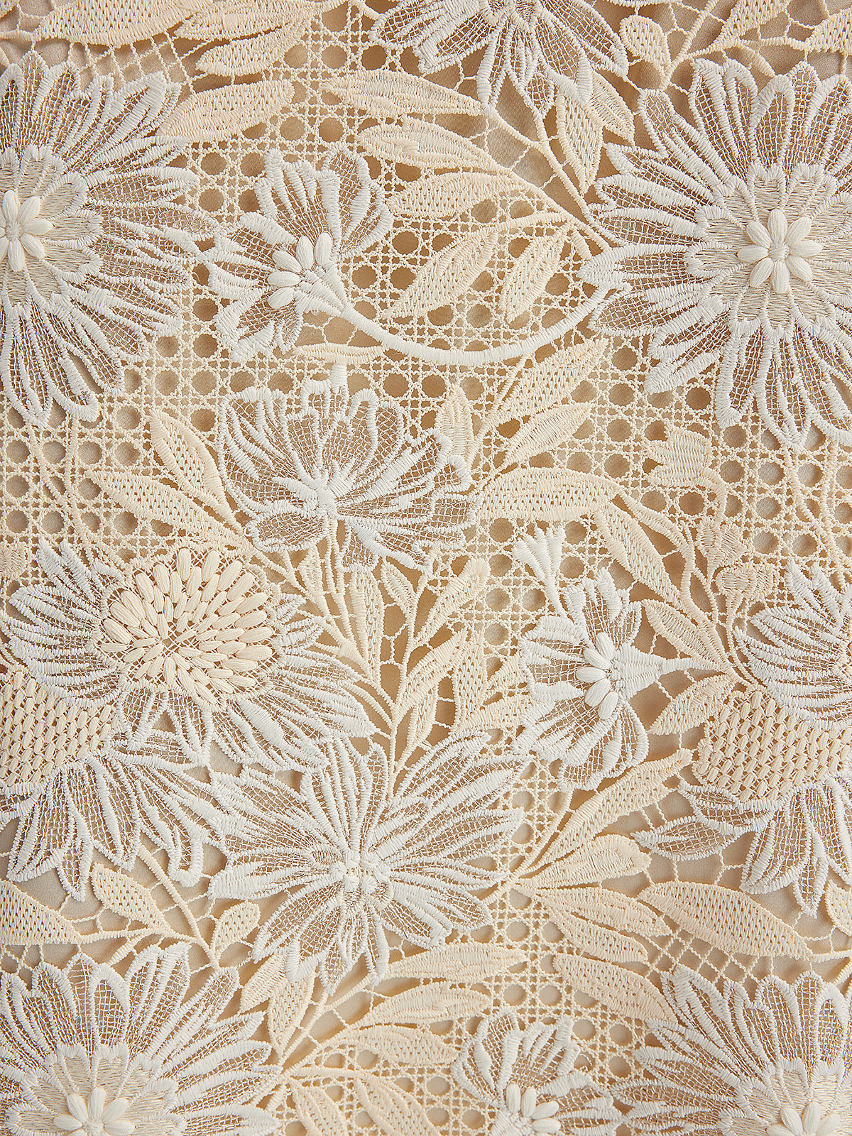 İpek Pileli Nakışlı Gömlek