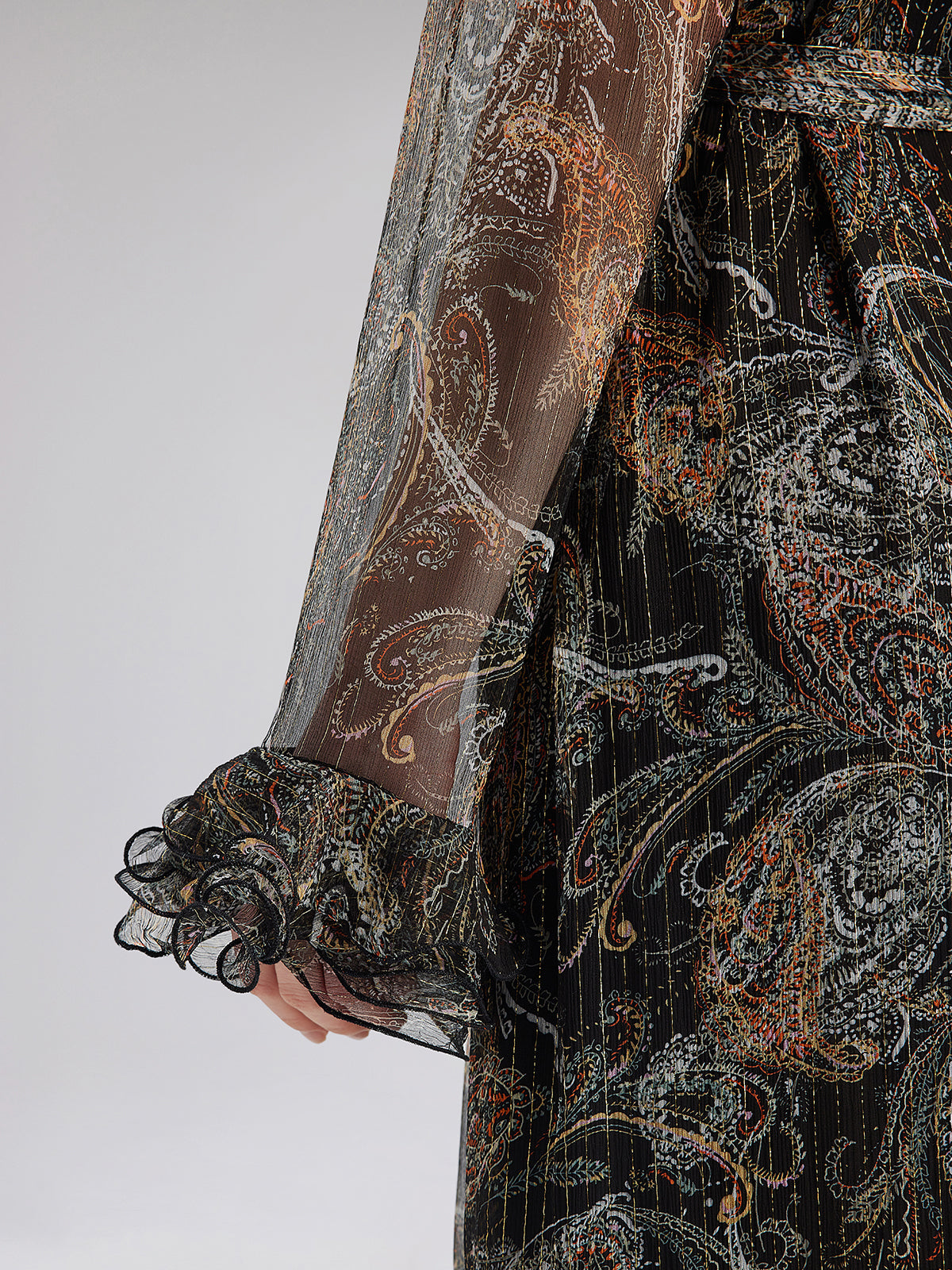 Şal Desenli Fırfırlı V Yaka İpek Elbise