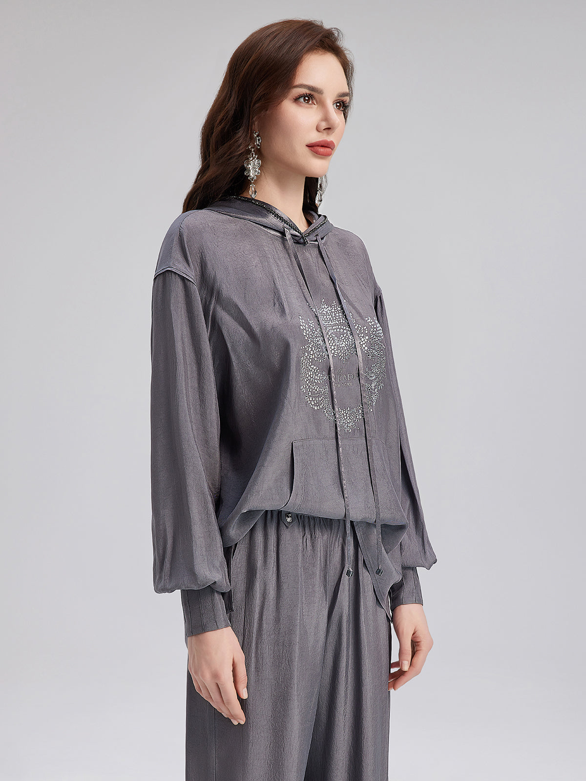 El Yapımı Taşlı Kapüşonlu Sweatshirt