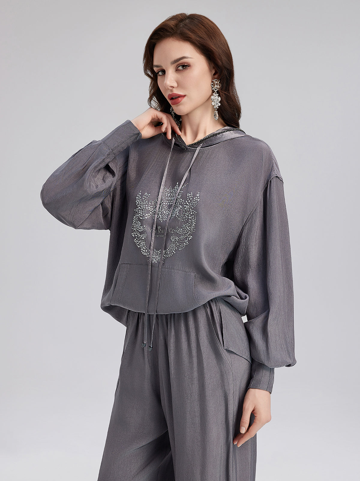 El Yapımı Taşlı Kapüşonlu Sweatshirt