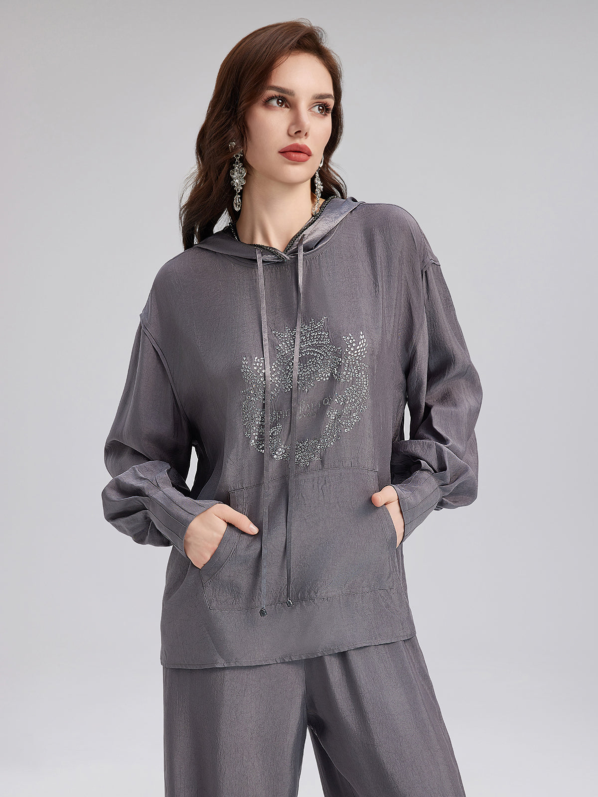 El Yapımı Taşlı Kapüşonlu Sweatshirt