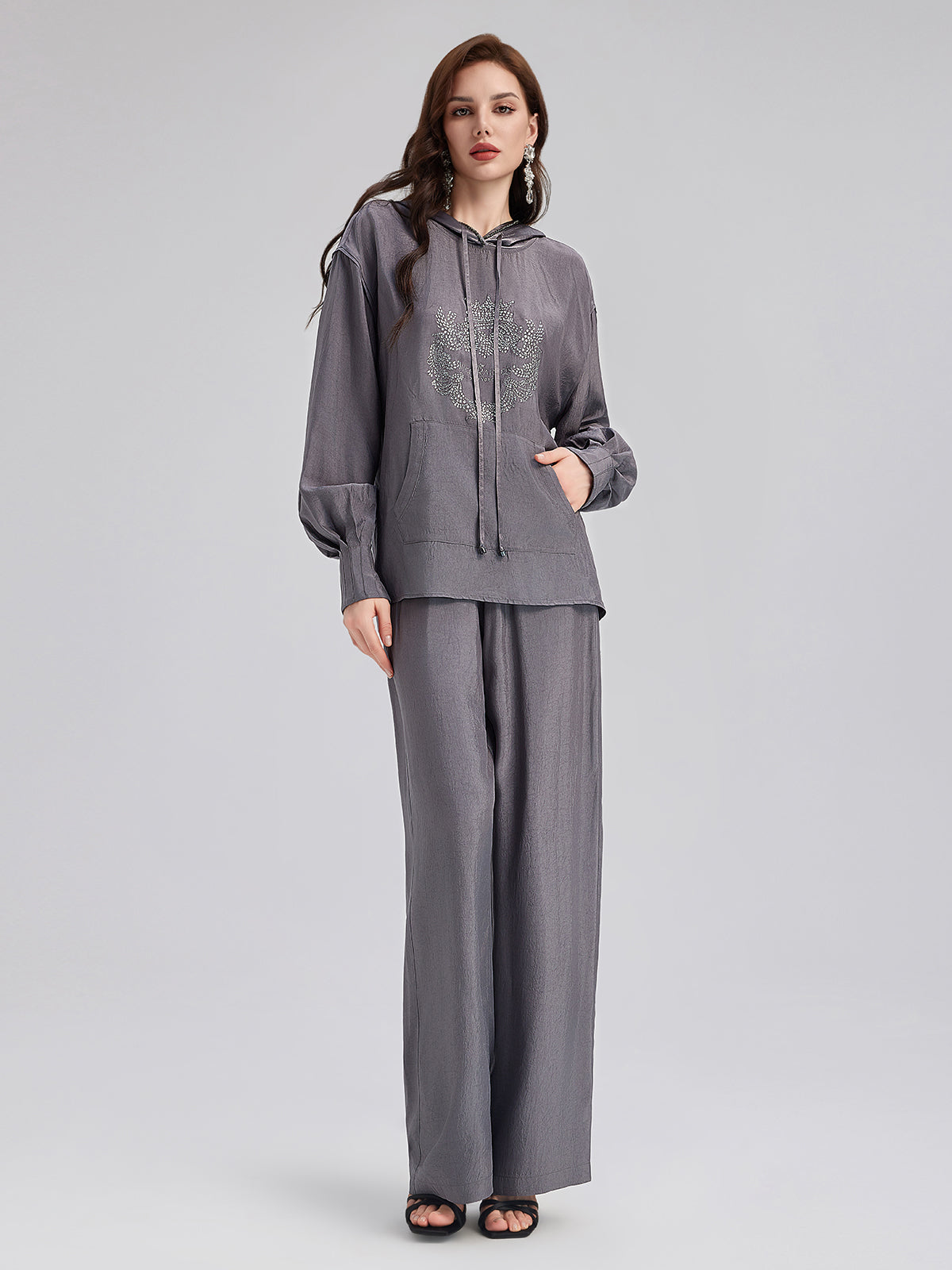 El Yapımı Taşlı Kapüşonlu Sweatshirt