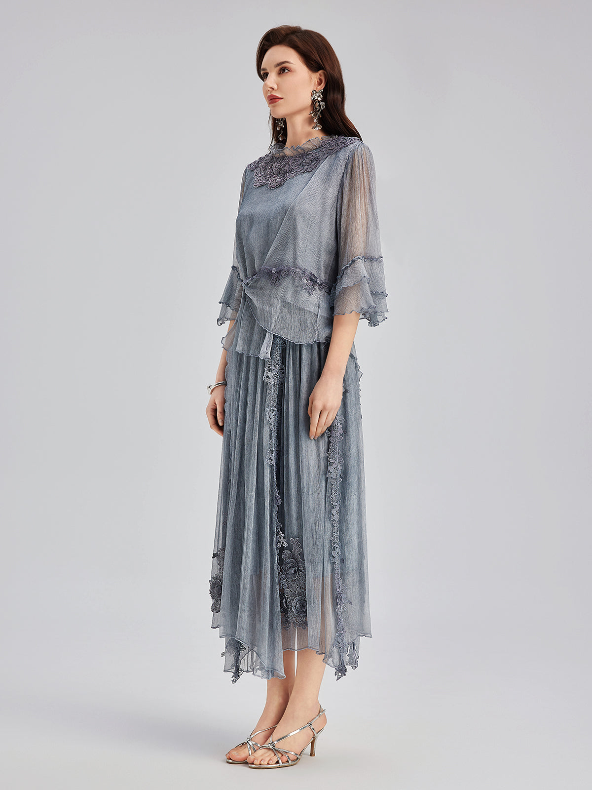 Şık Dantel Boyamalı İpek Bluz