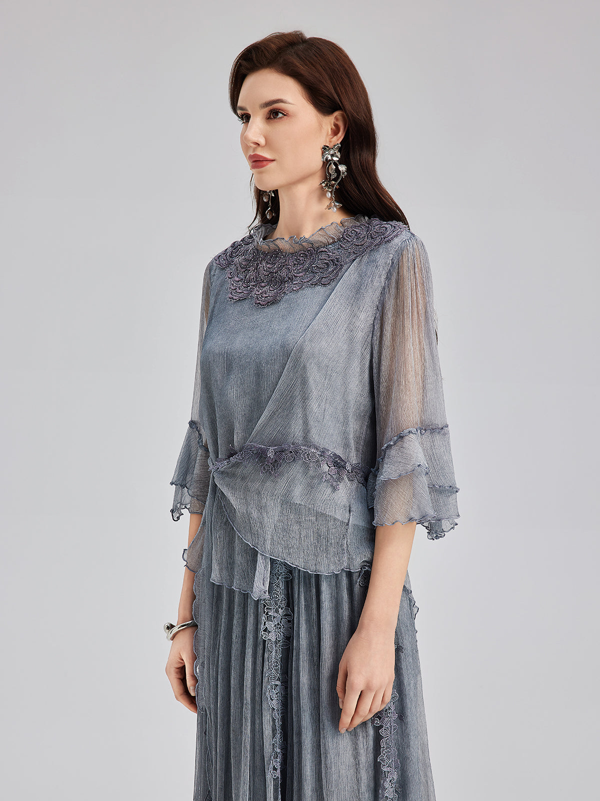 Şık Dantel Boyamalı İpek Bluz