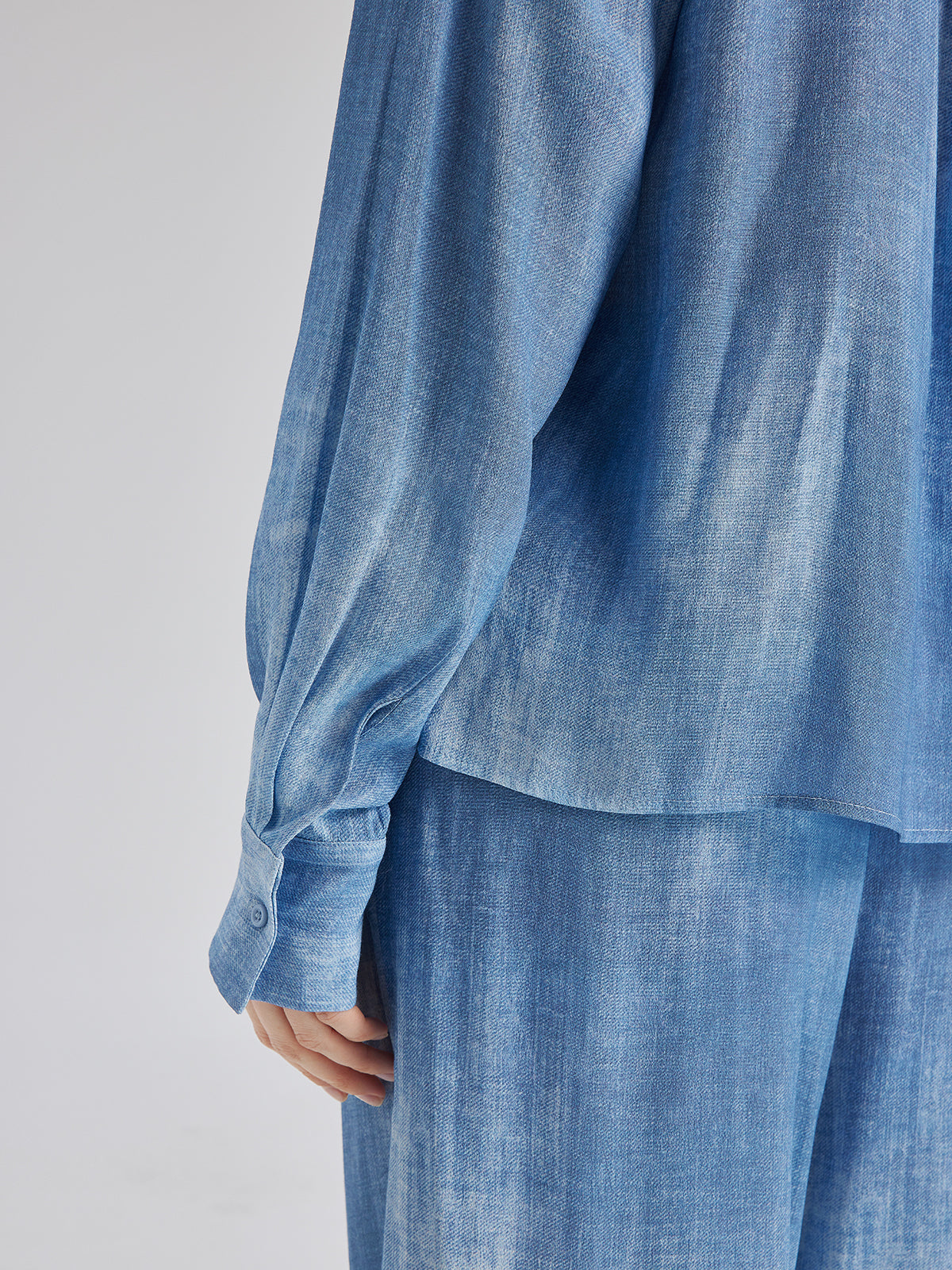 Aplike Nakışlı Kot Renk Geçişli Gömlek