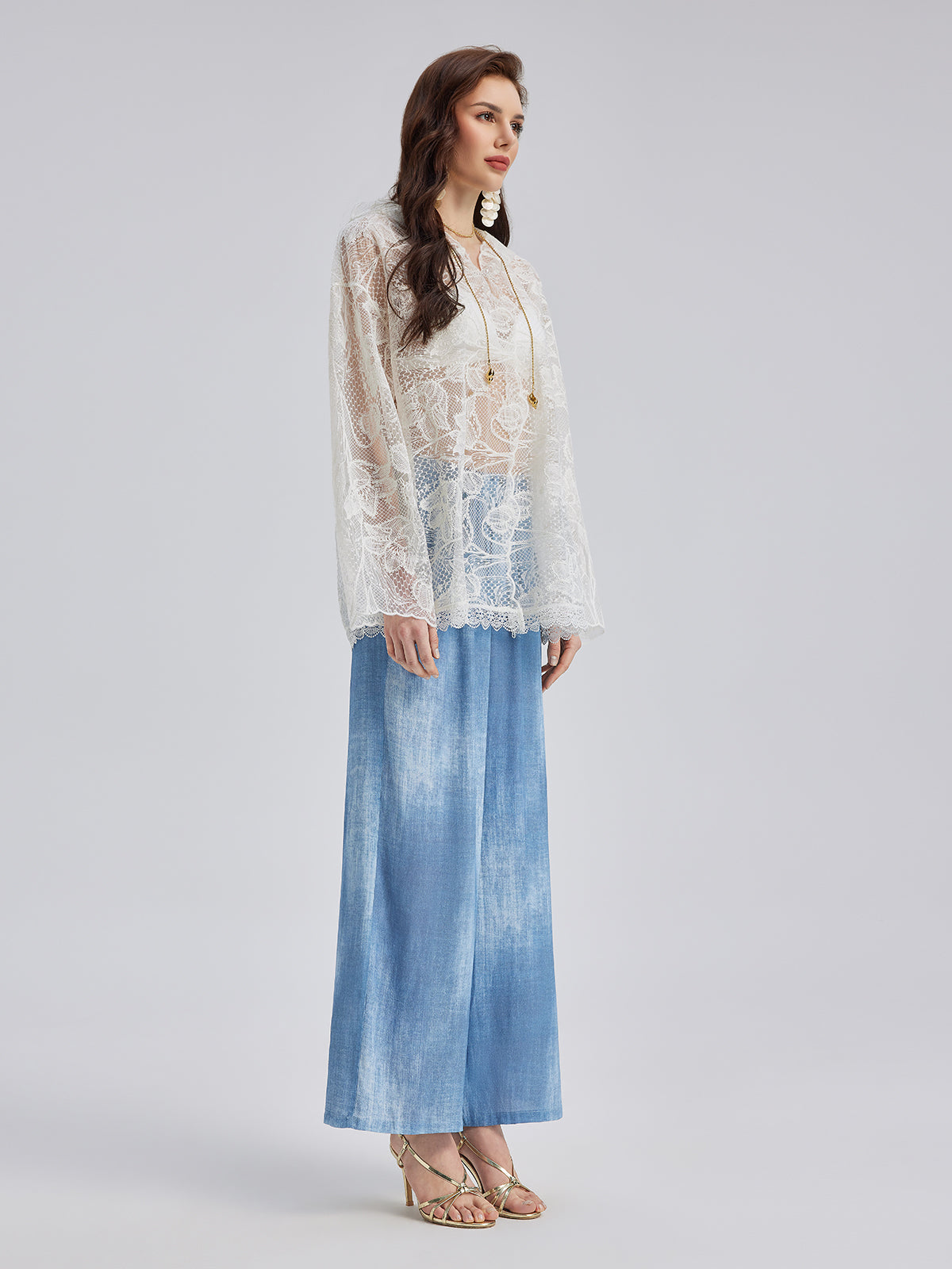 Özel Delik İşlemeli Kısa Kollu Kapüşonlu