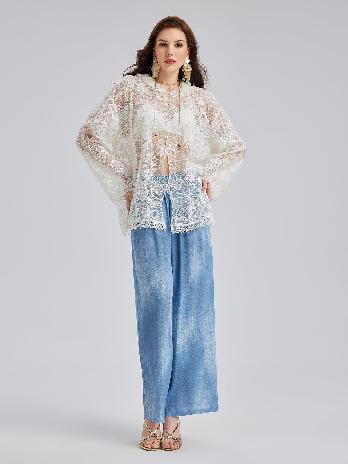 Özel Delik İşlemeli Kısa Kollu Kapüşonlu