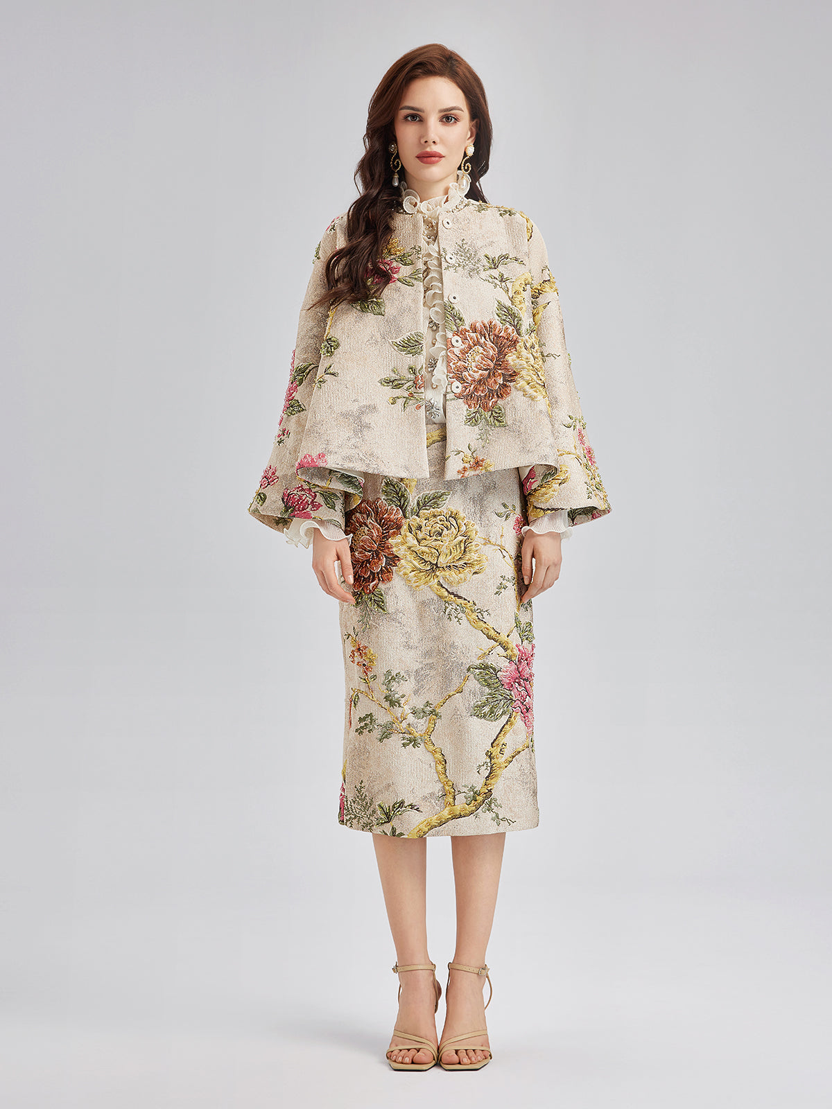 3 Boyutlu Jakar El İşlemeli Boncuklu Ceket