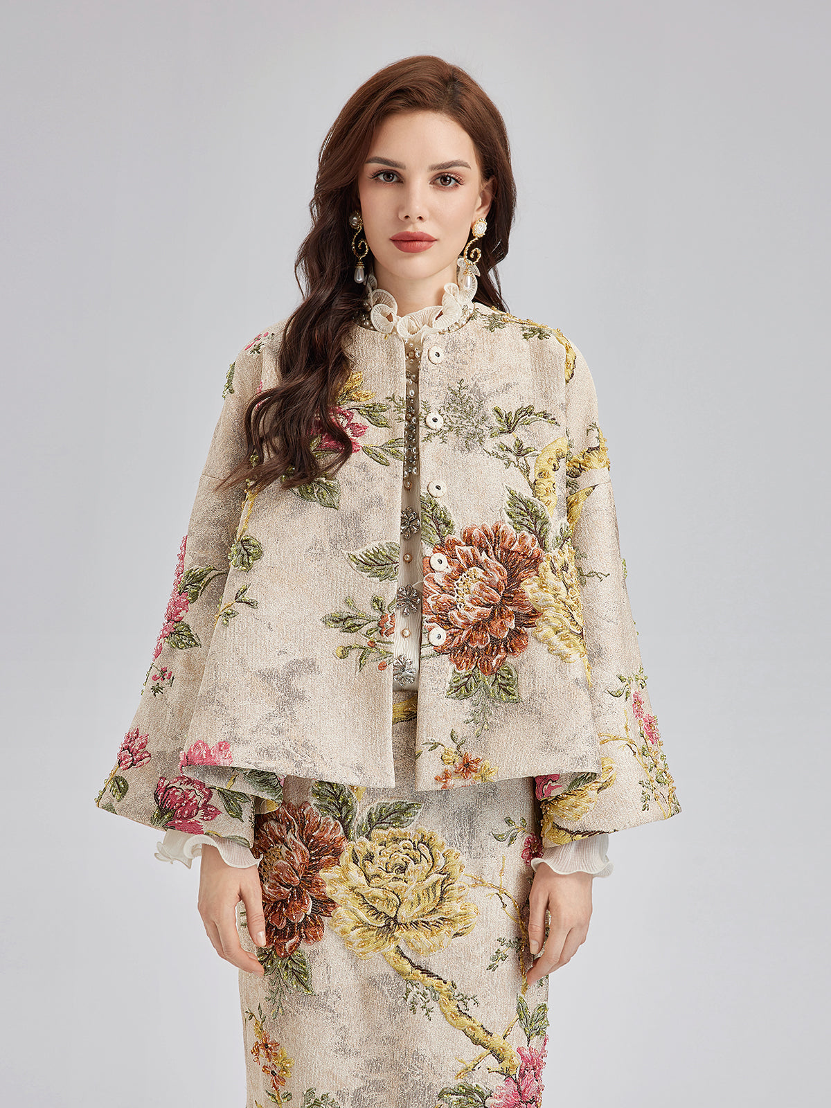 3 Boyutlu Jakar El İşlemeli Boncuklu Ceket