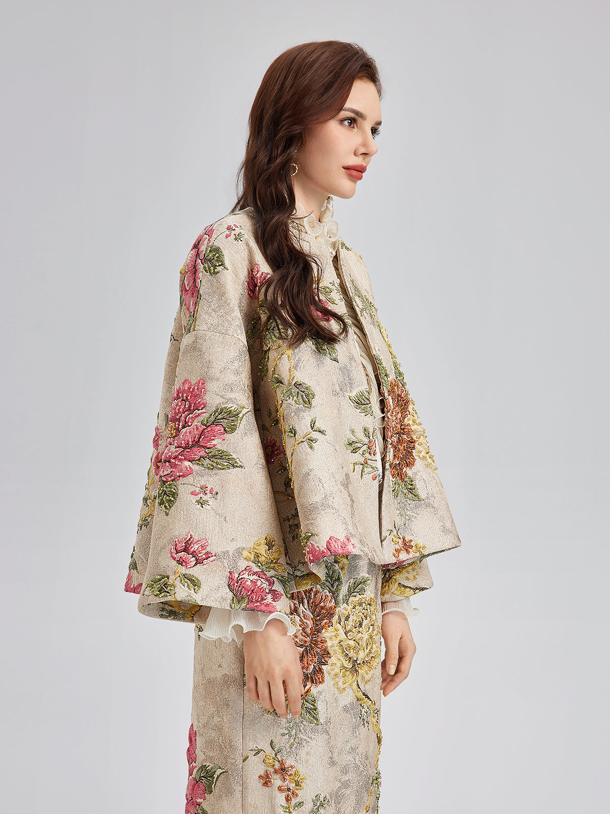 3 Boyutlu Jakar El İşlemeli Boncuklu Ceket