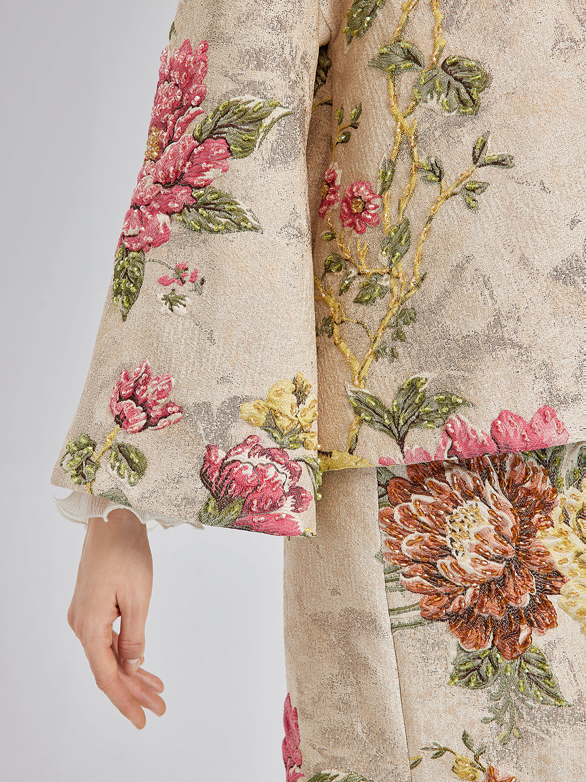 3 Boyutlu Jakar El İşlemeli Boncuklu Ceket