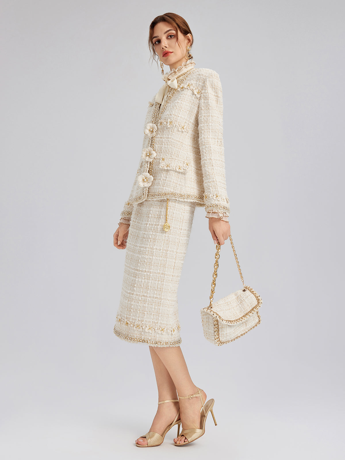 İki Renkli Kareli Tüvit El İşlemeli Çiçekli Ceket (Toka Dahil)