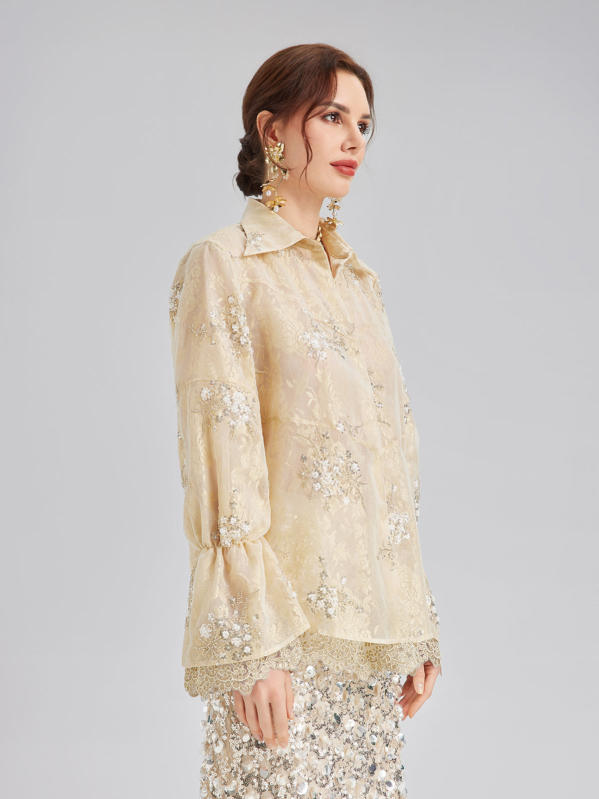 Pullu Boncuk Nakışlı Organze Bluz