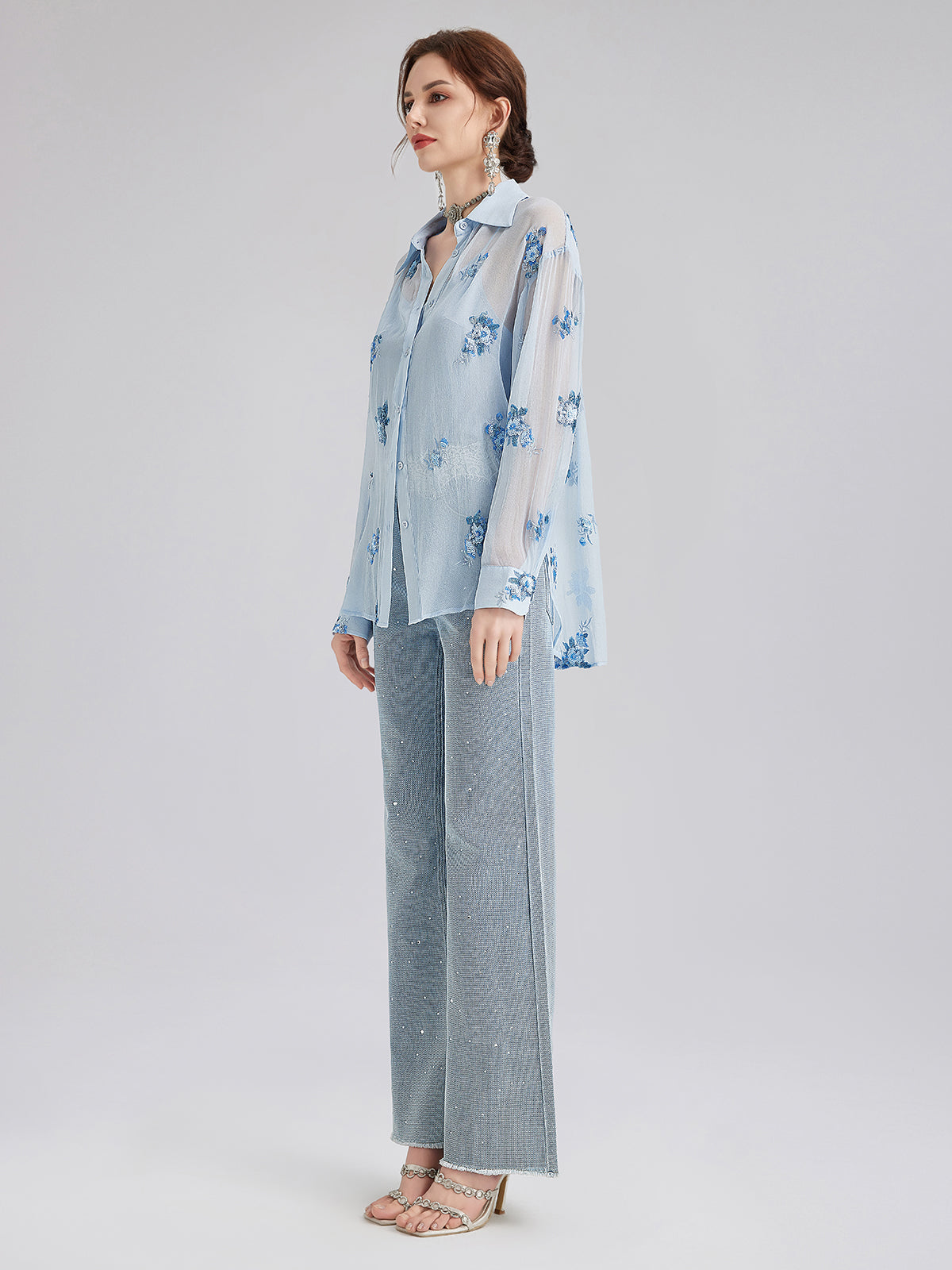 İpek Çiçek Nakışlı Gömlek