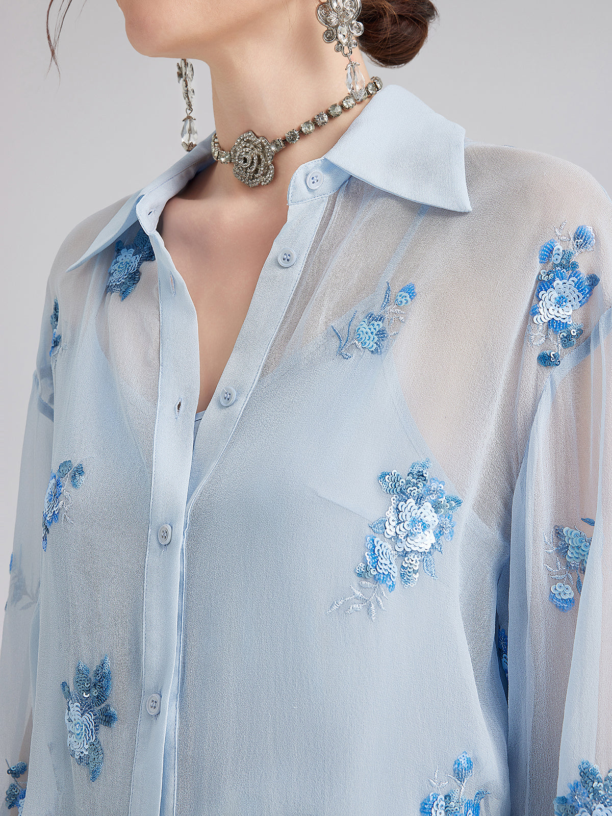 İpek Çiçek Nakışlı Gömlek