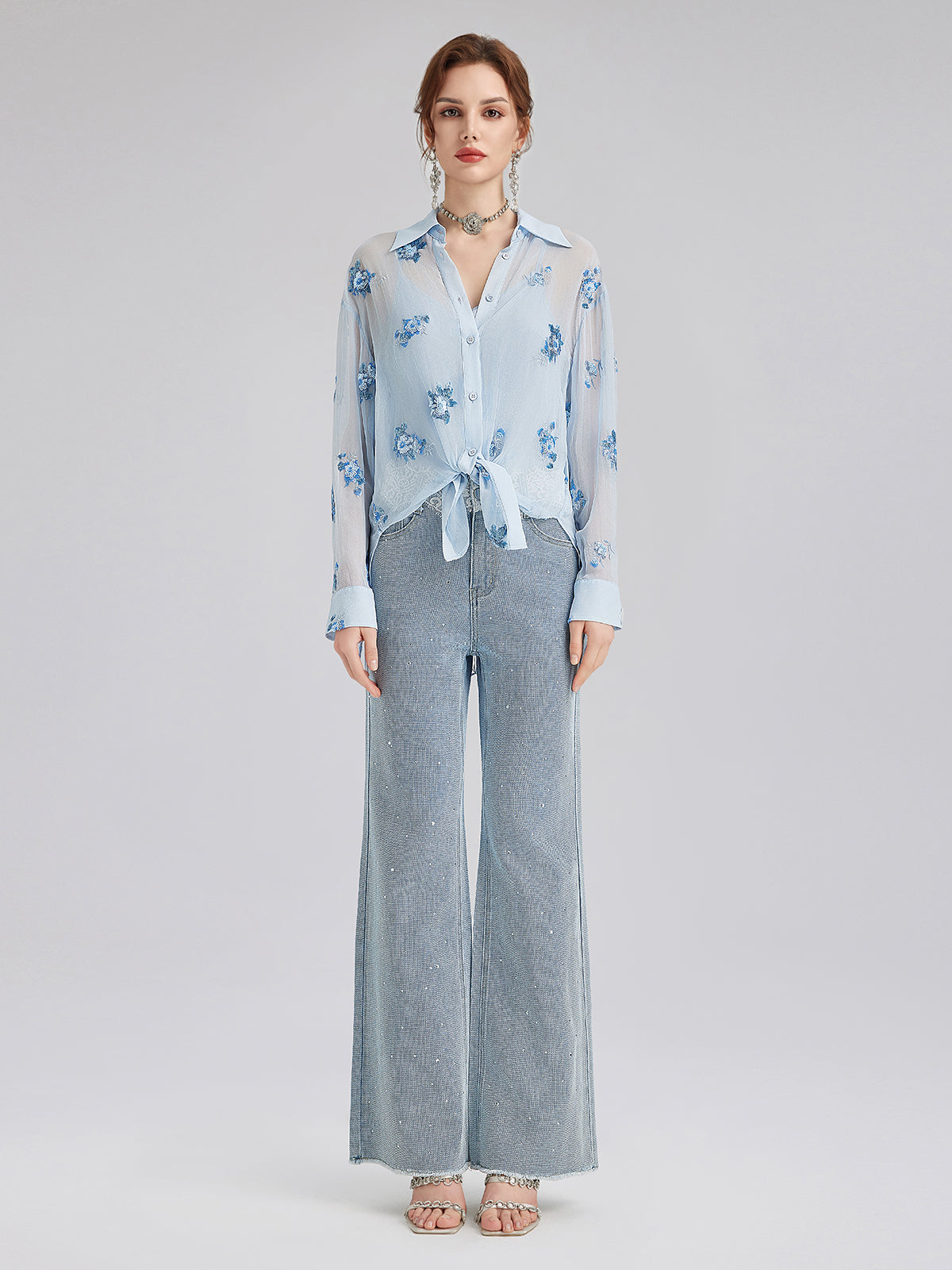 İpek Çiçek Nakışlı Gömlek