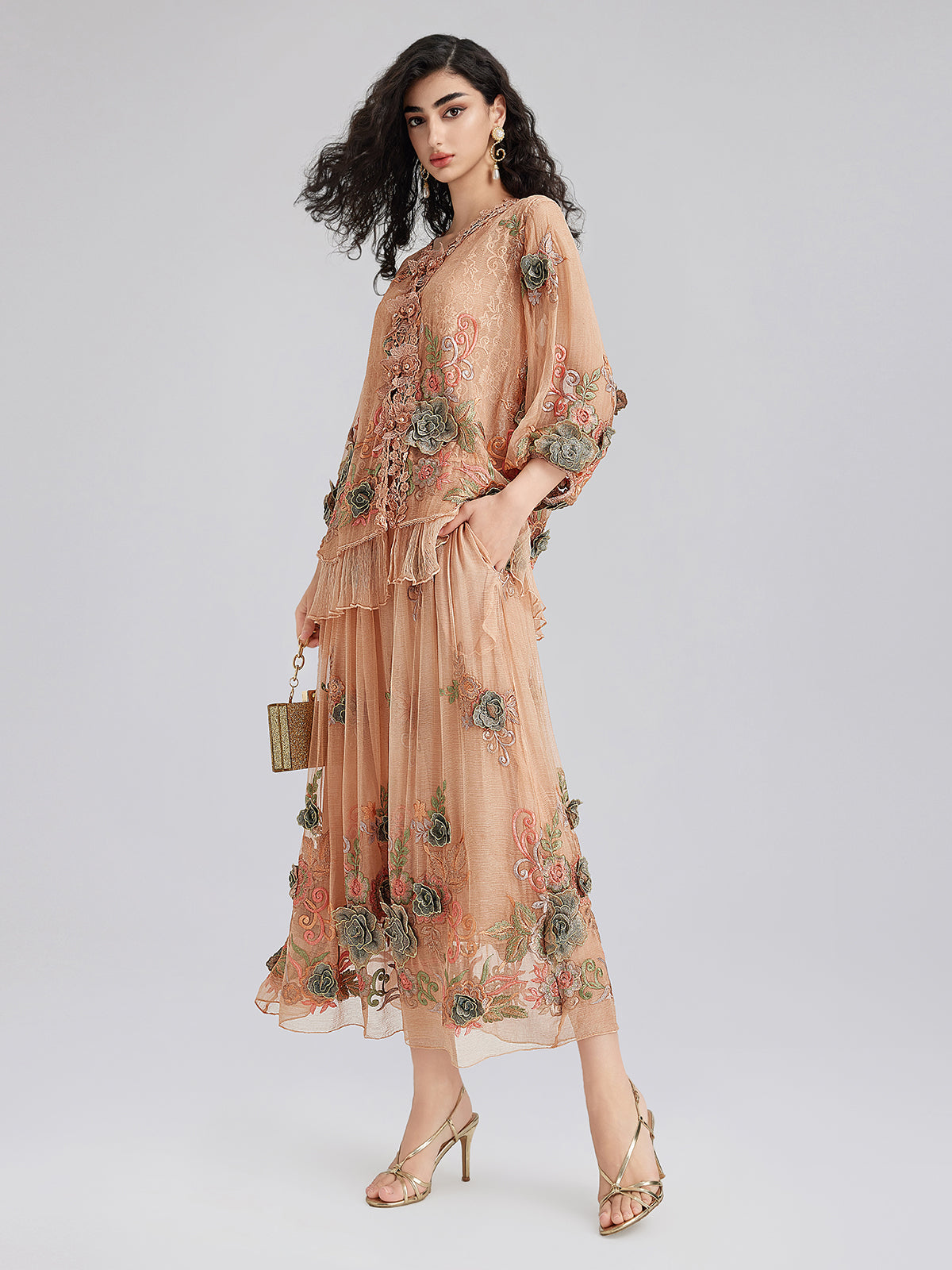 El Yapımı 3 Boyutlu Çiçekli İpek Bluz