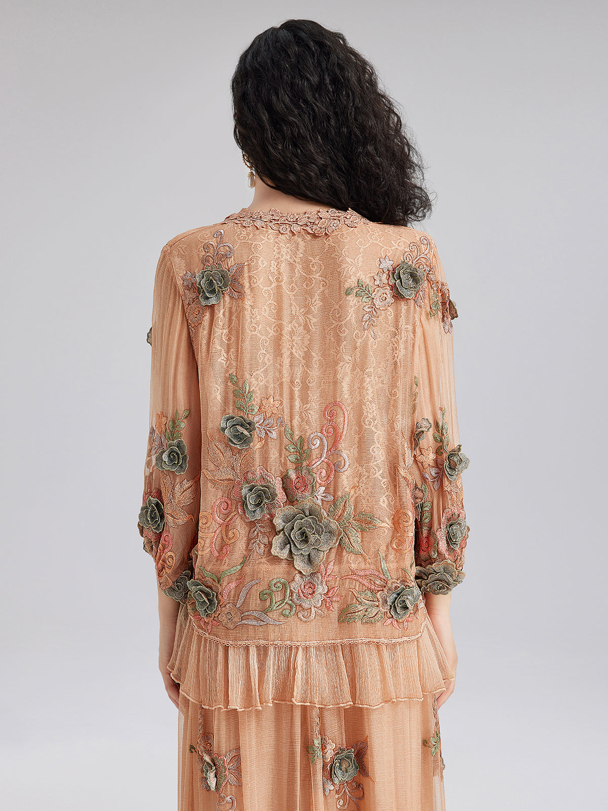 El Yapımı 3 Boyutlu Çiçekli İpek Bluz