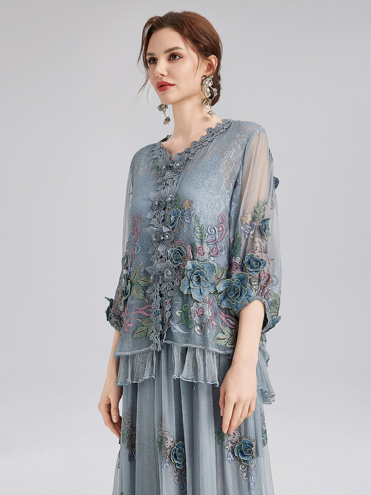 El Yapımı 3 Boyutlu Çiçekli İpek Bluz