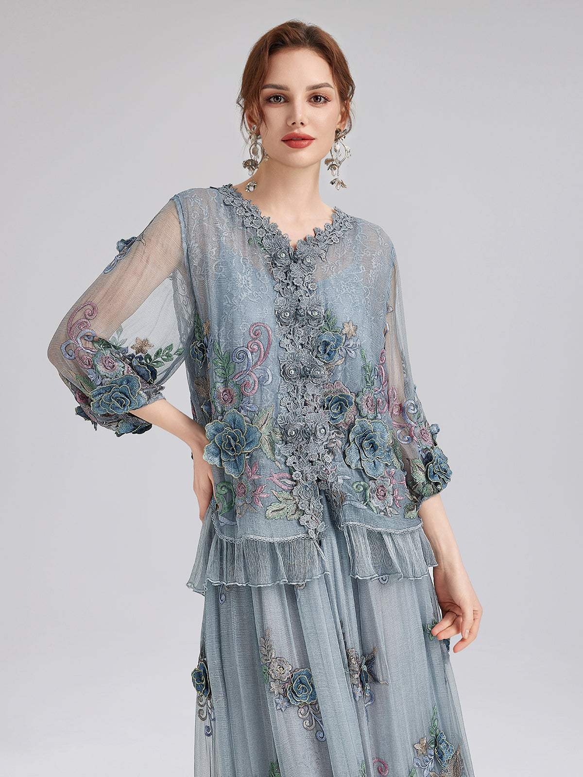 El Yapımı 3 Boyutlu Çiçekli İpek Bluz