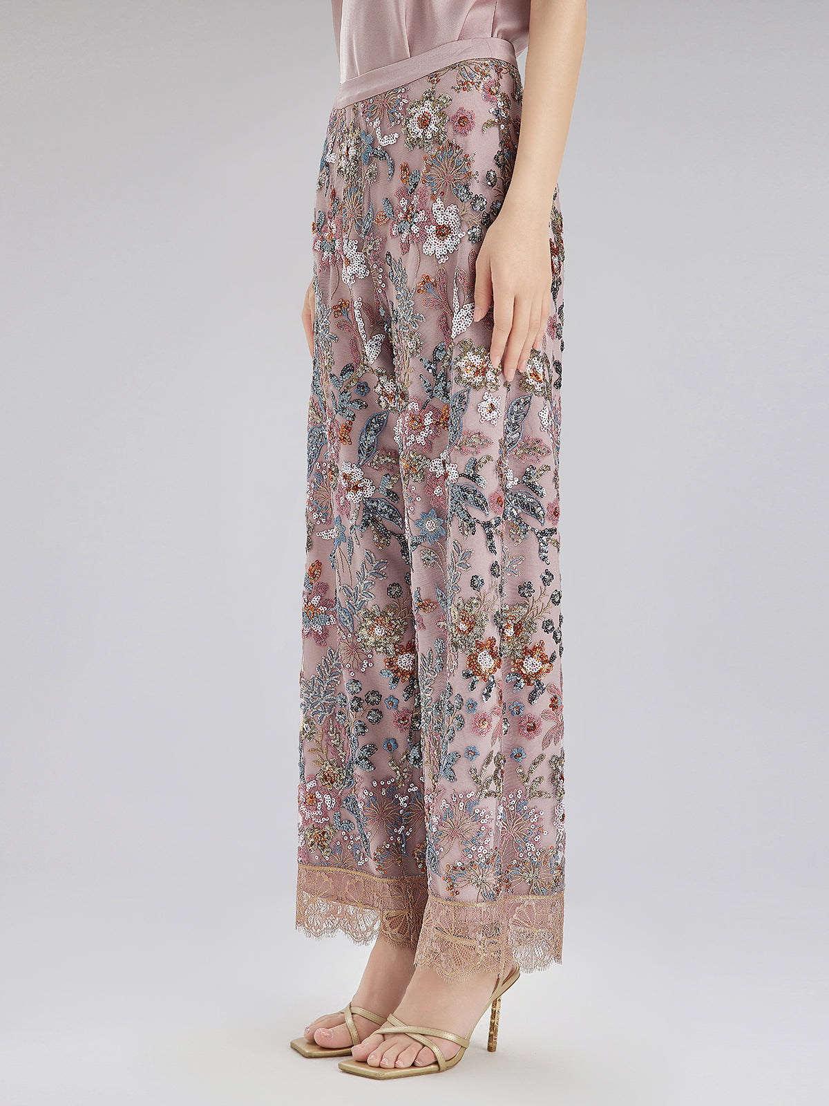 Çok Renkli Pullu Nakışlı Pantolon