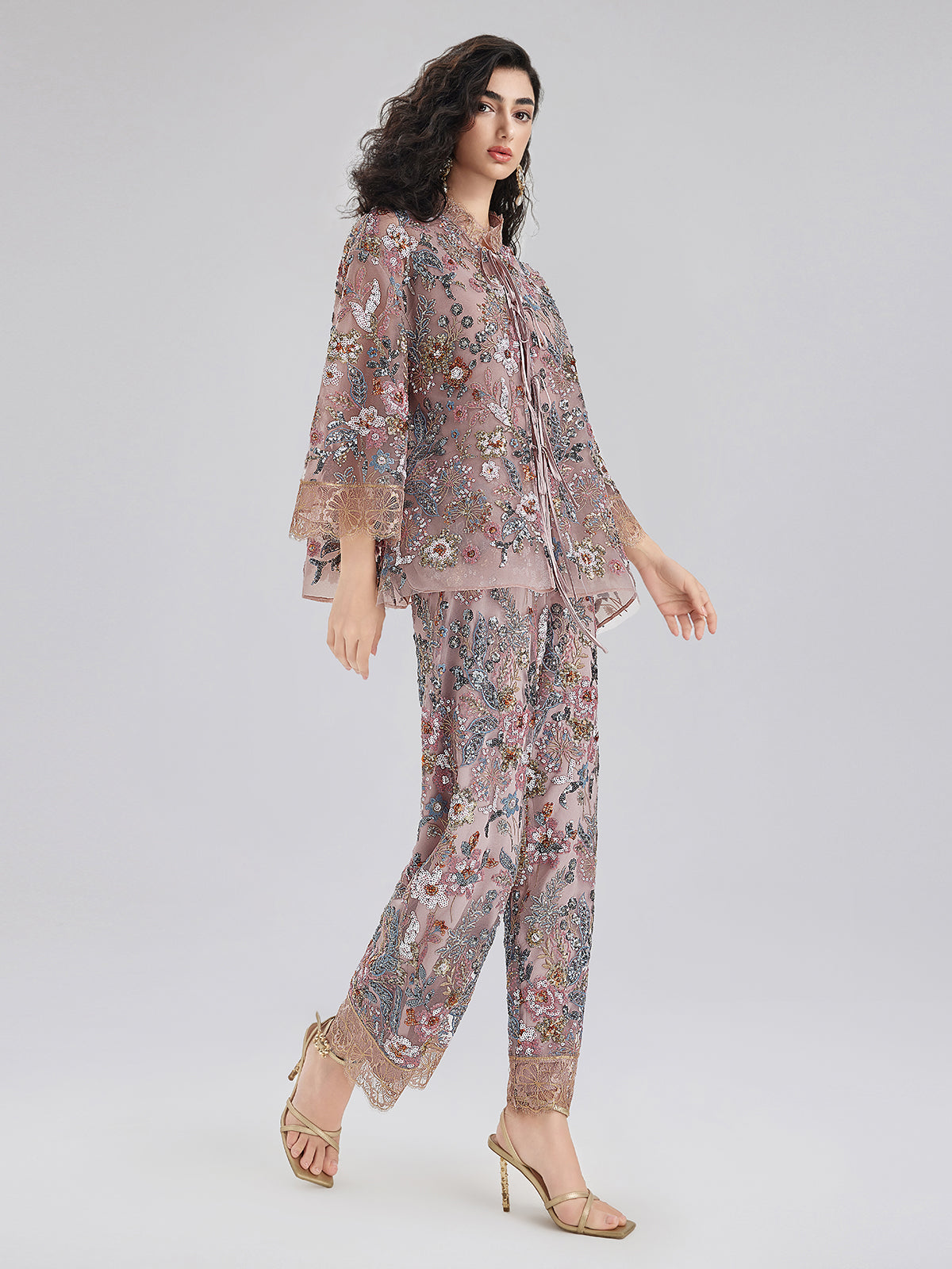 Çok Renkli Pullu Nakışlı Pantolon