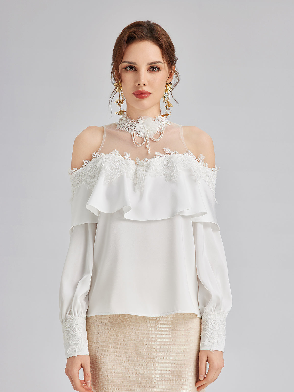 Omzu Açık Fırfırlı Dantel Tül Bluz