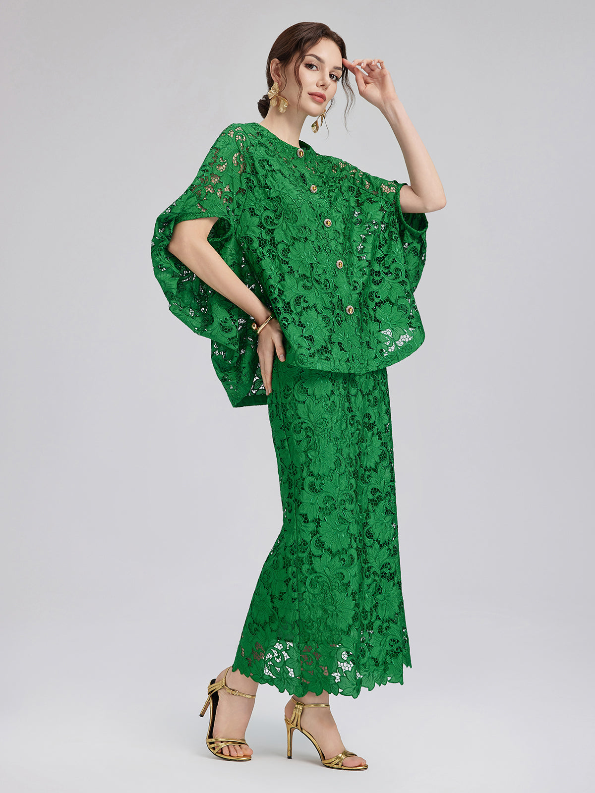 Dantel Aplike Mücevher Düğmeli Zümrüt Yeşili Bluz