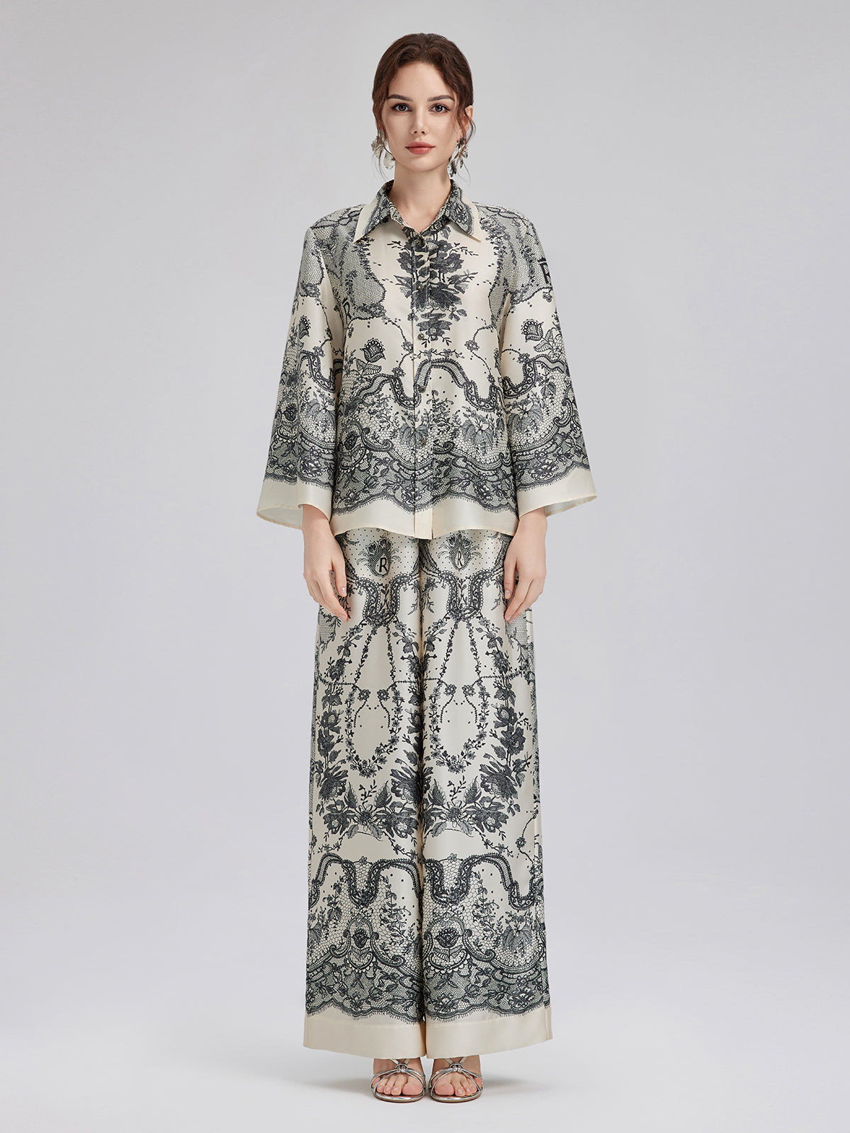 Siyah Kirpik Dantelli Gömlek Yaka Bluz