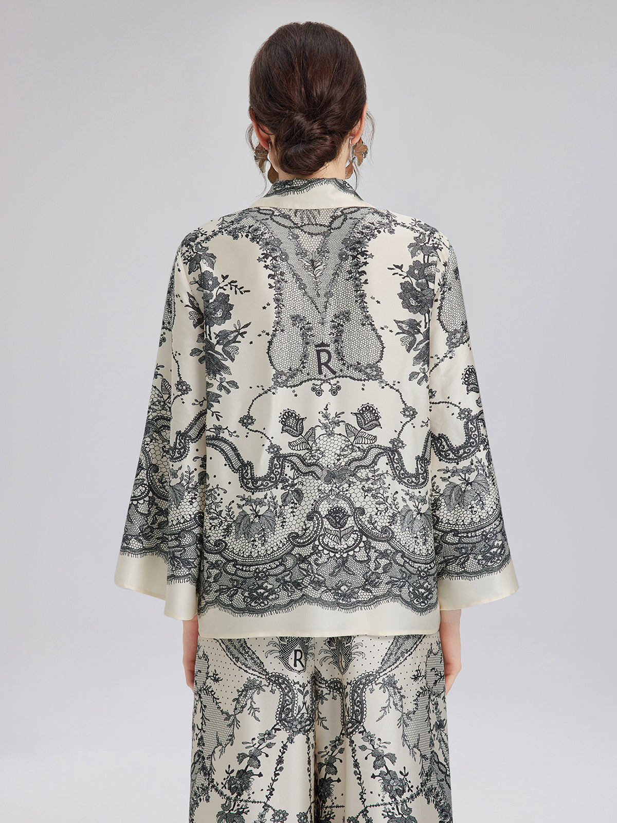 Siyah Kirpik Dantelli Gömlek Yaka Bluz