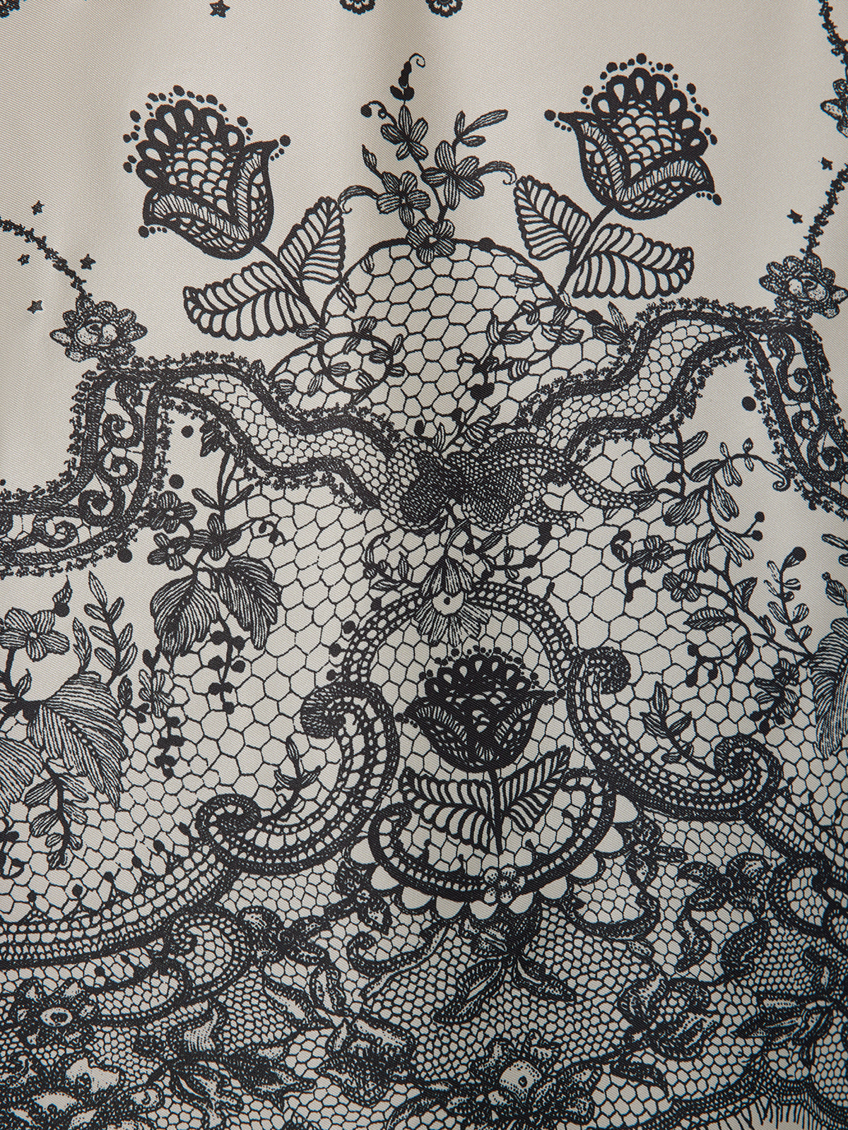 Siyah Kirpik Dantelli Gömlek Yaka Bluz