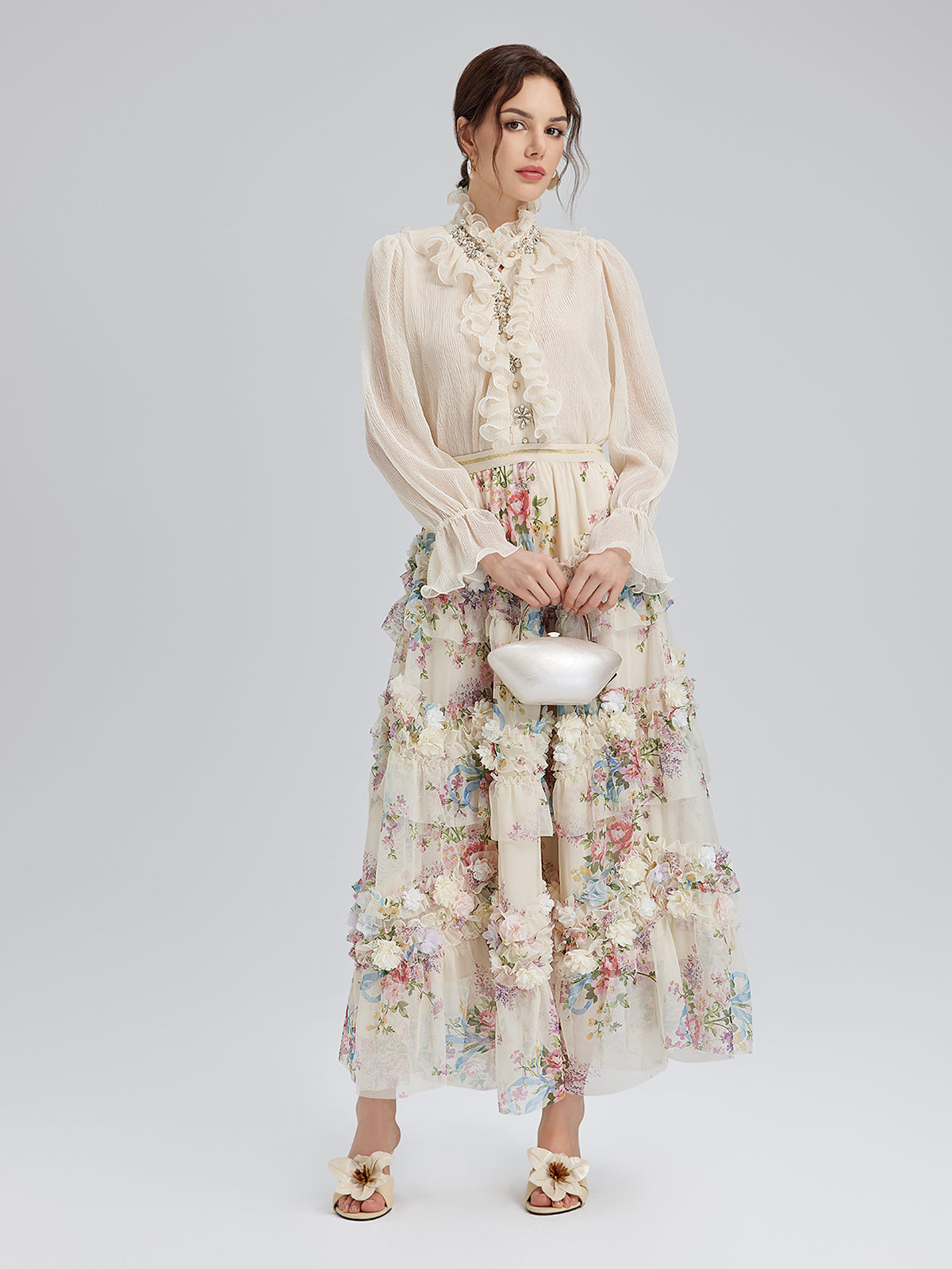 Fırfırlı Hakim Yaka Boncuklu Gömlek