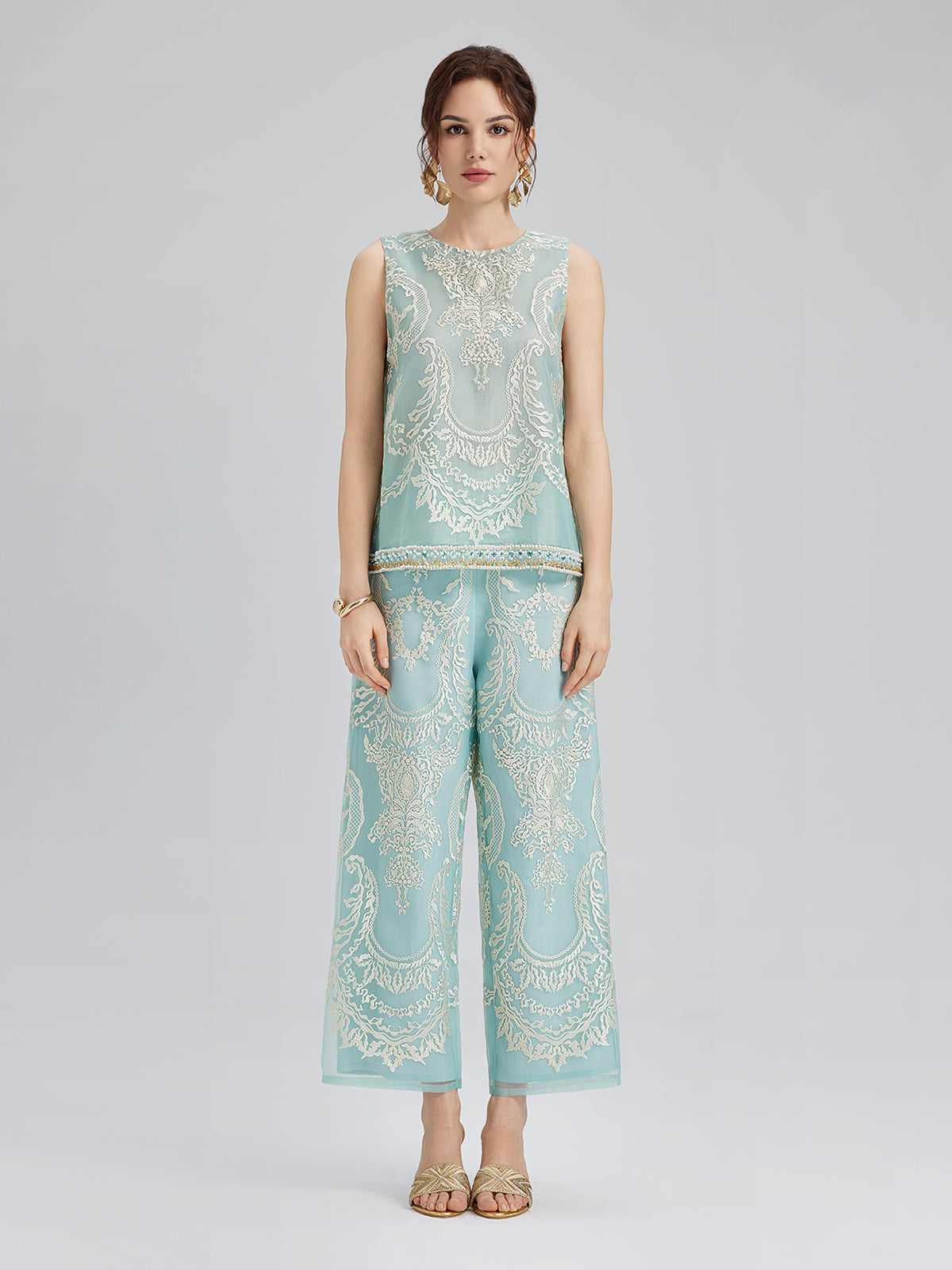 Organze Nakışlı Nane Yeşili Kısa Pantolon