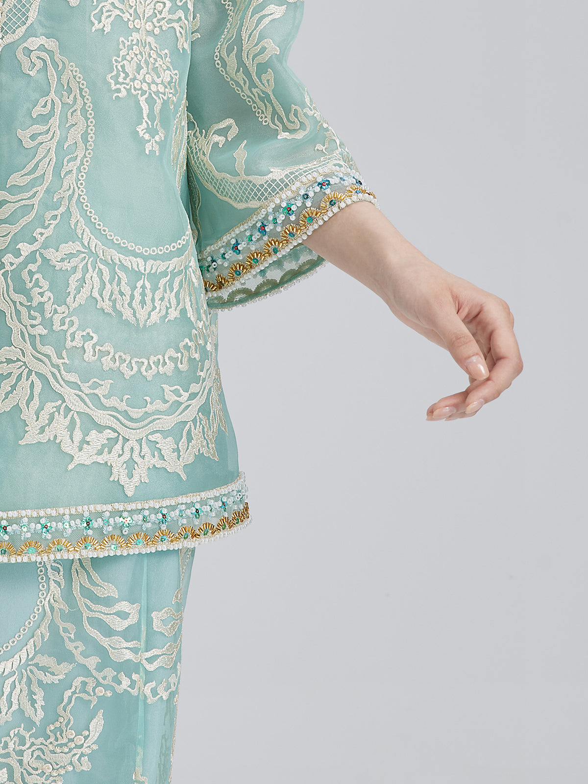 Organze Nakışlı Nane Yeşili Ceket