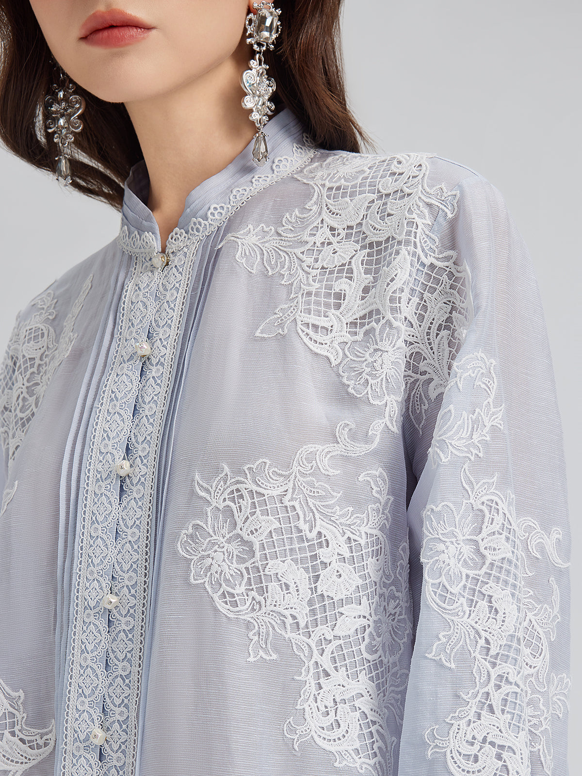 El Yapımı Yama İşli Keten Karışımlı Dantel Gömlek