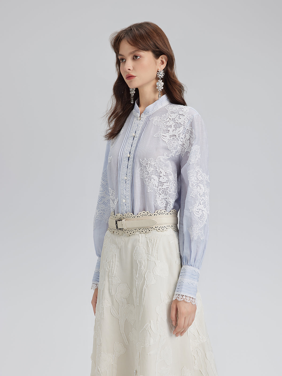 El Yapımı Yama İşli Keten Karışımlı Dantel Gömlek