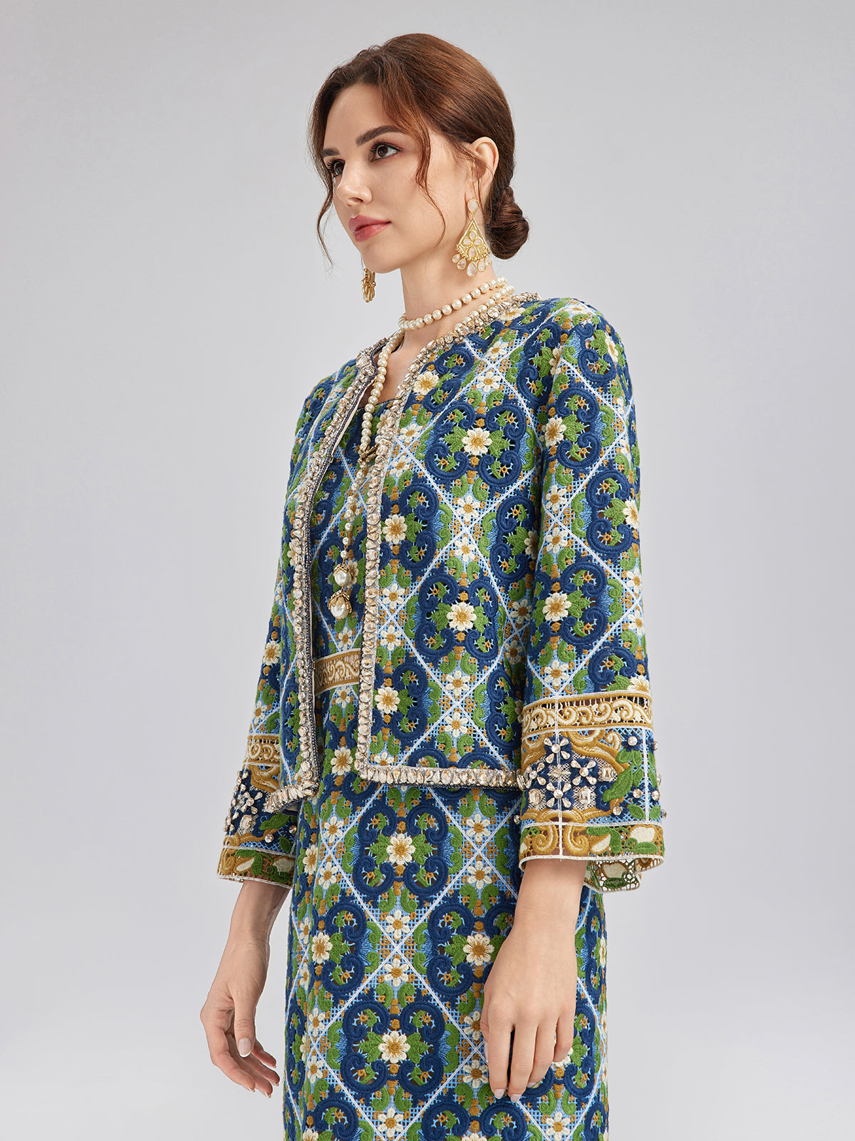 Taş Kenarlı Güpür Dantel Ceket