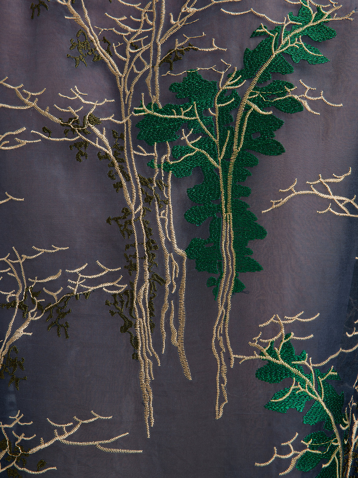 İpek Nakışlı Dantel Kenarlı Gömlek