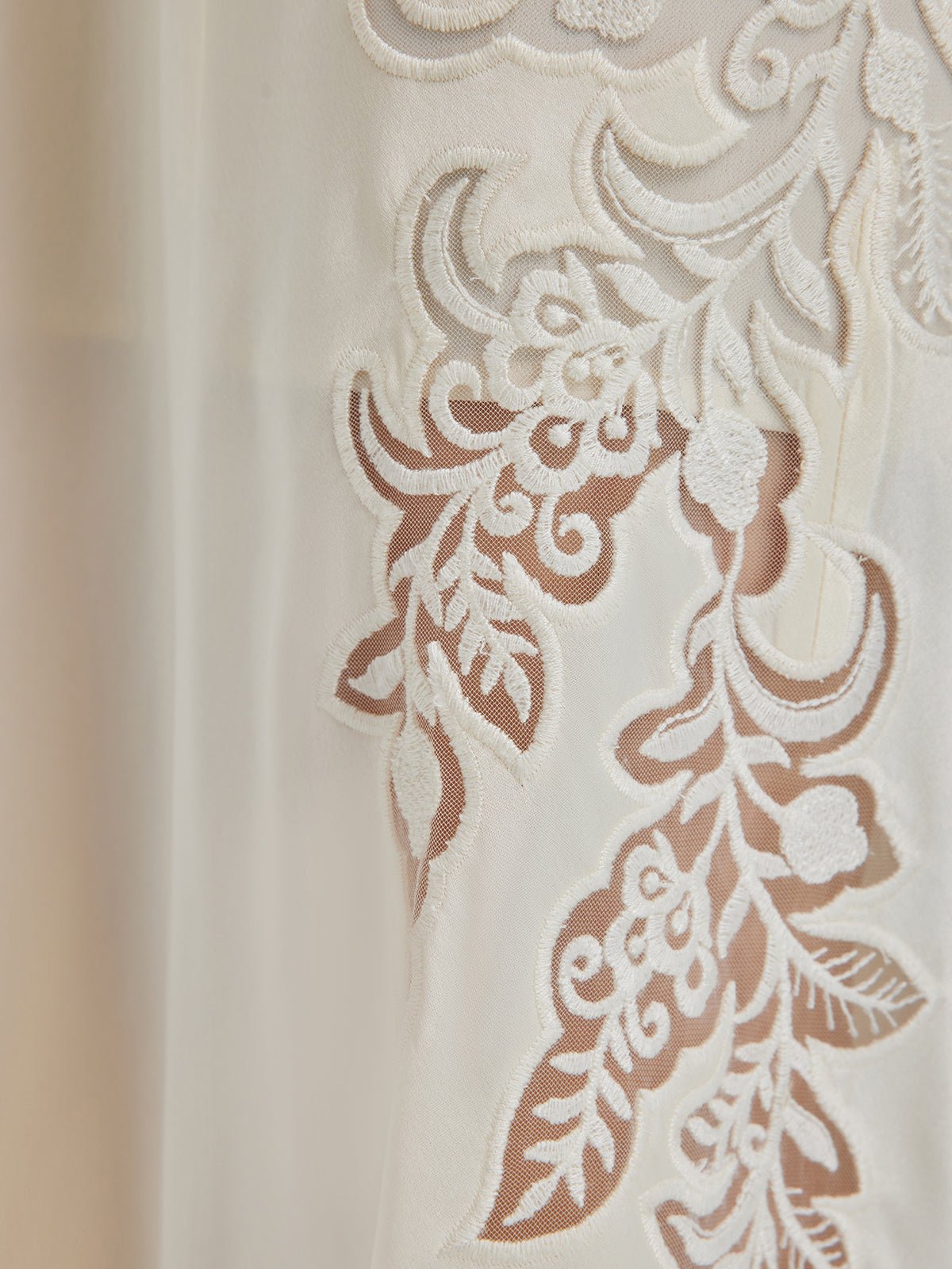 Nakışlı Pencereli Minimalist Uzun Kollu Bluz