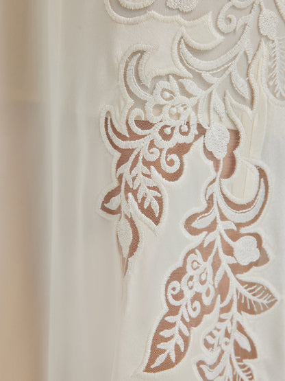 Nakışlı Pencereli Minimalist Uzun Kollu Bluz